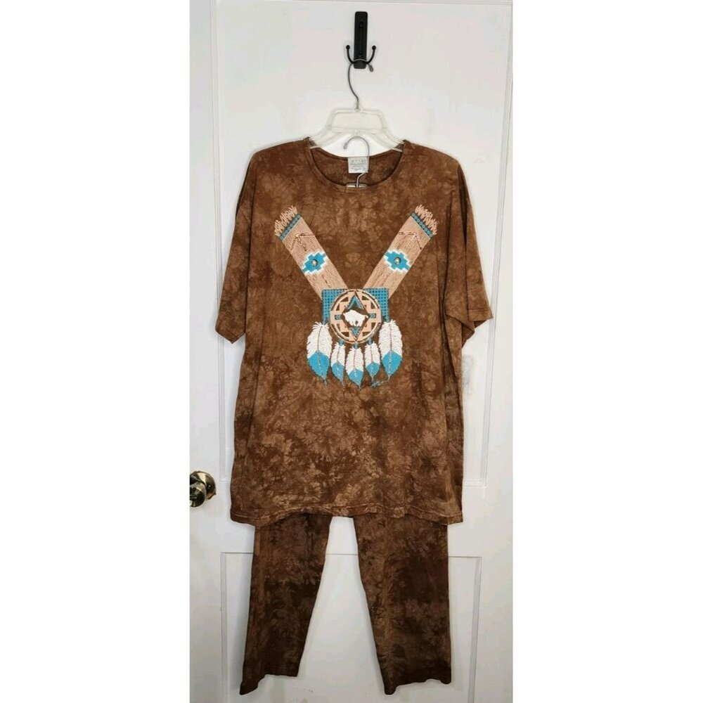 NWT One Size Cactus Bay Apparel By Lynée Tie Dye Lounge Set Feathers Buffalo